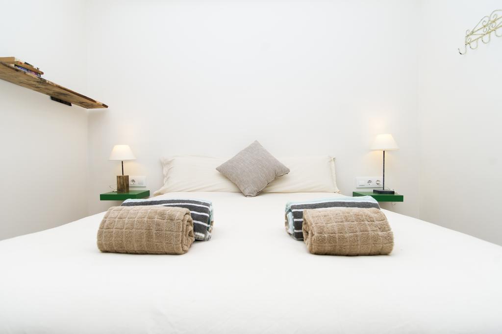 Apartments Barcelona Sagrada Δωμάτιο φωτογραφία