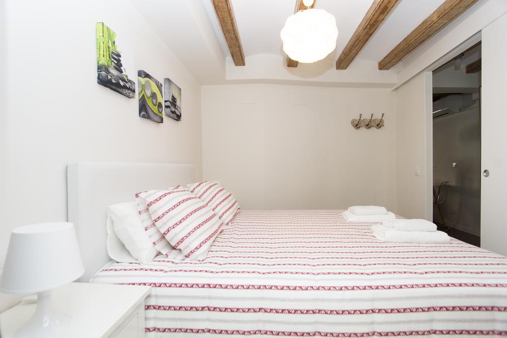 Apartments Barcelona Sagrada Δωμάτιο φωτογραφία